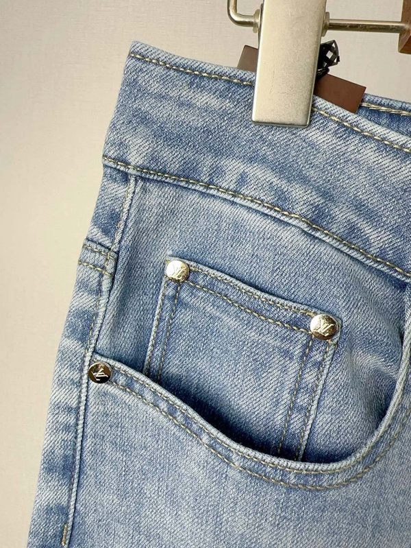 ブランドジーンズ着用イメージ